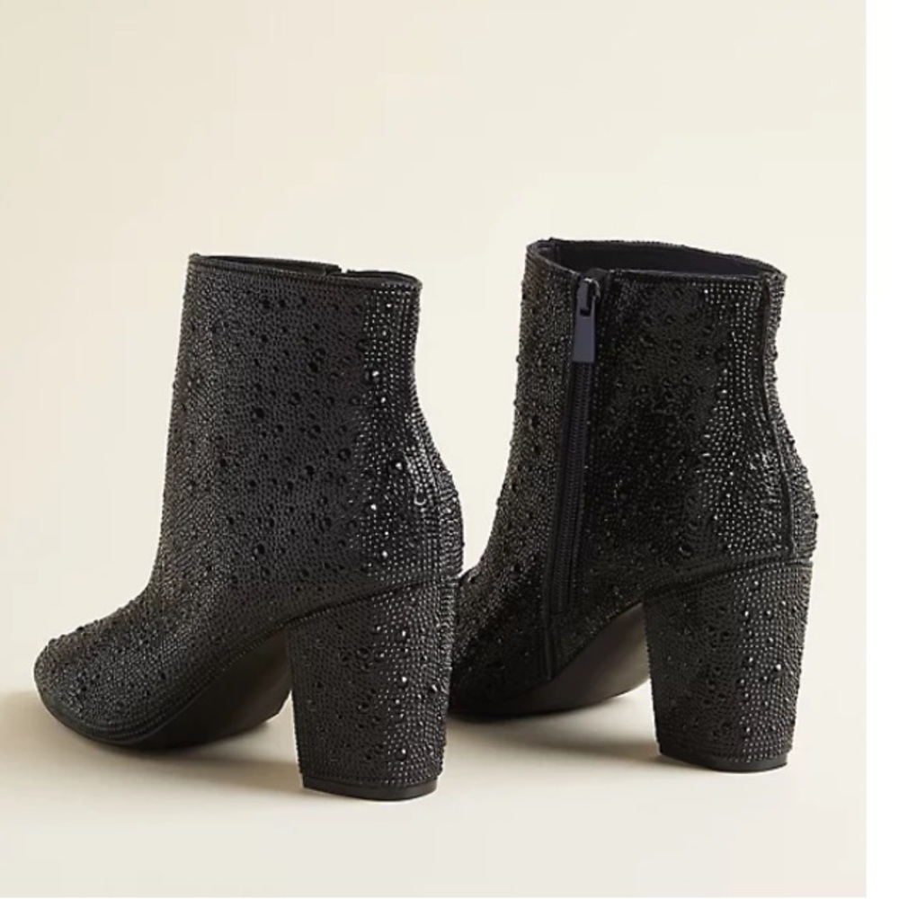 TORRID BETSEY JOHNSON BLACK RHINESTONE BLOCK HEEL BOOTIE (WW) - Picture 2 of 8